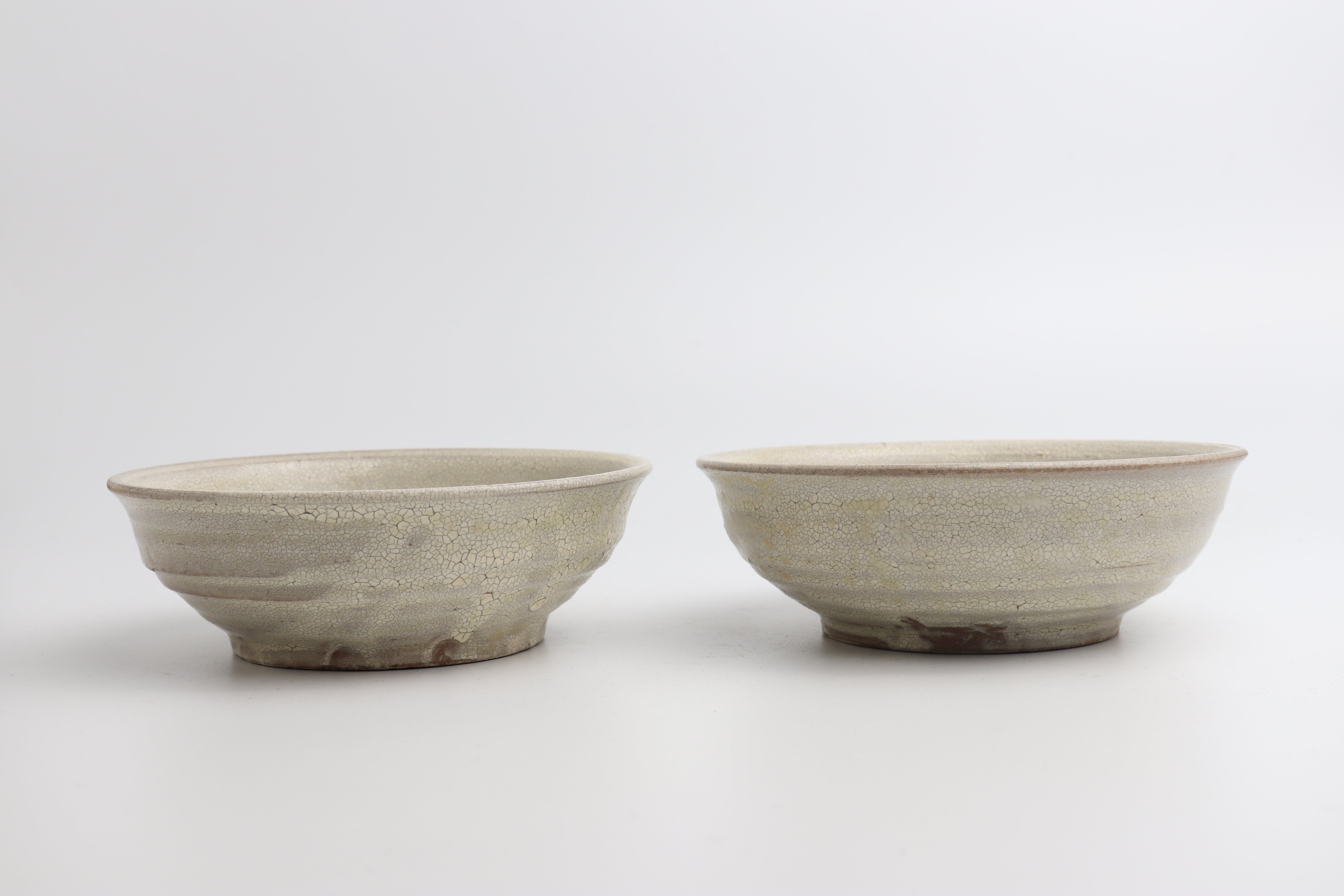 Serving Bowl (White Shirohibite Glaze) – Atsushi Ogata