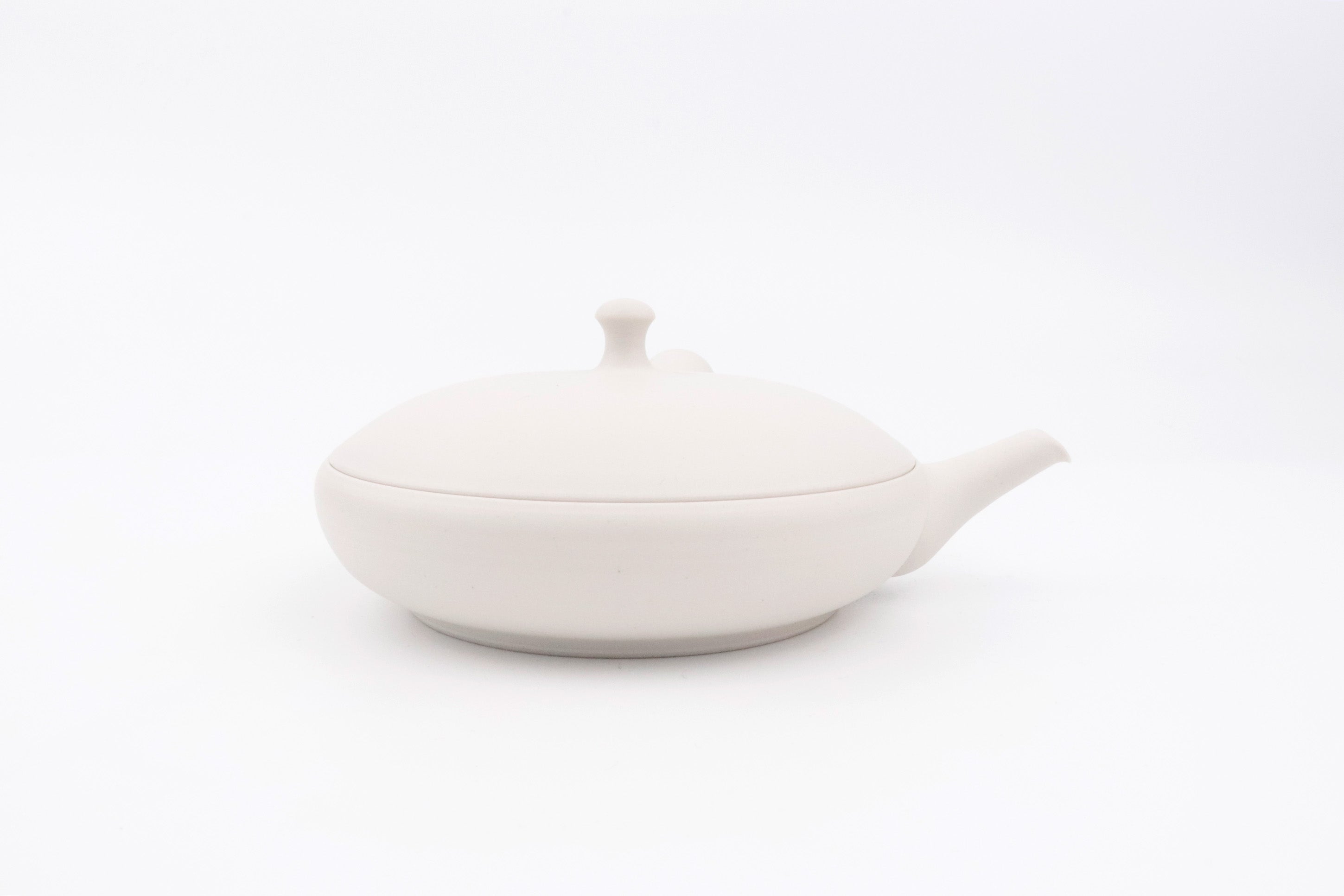 إنها إبريق شاي "Gokuhei Kyusu"