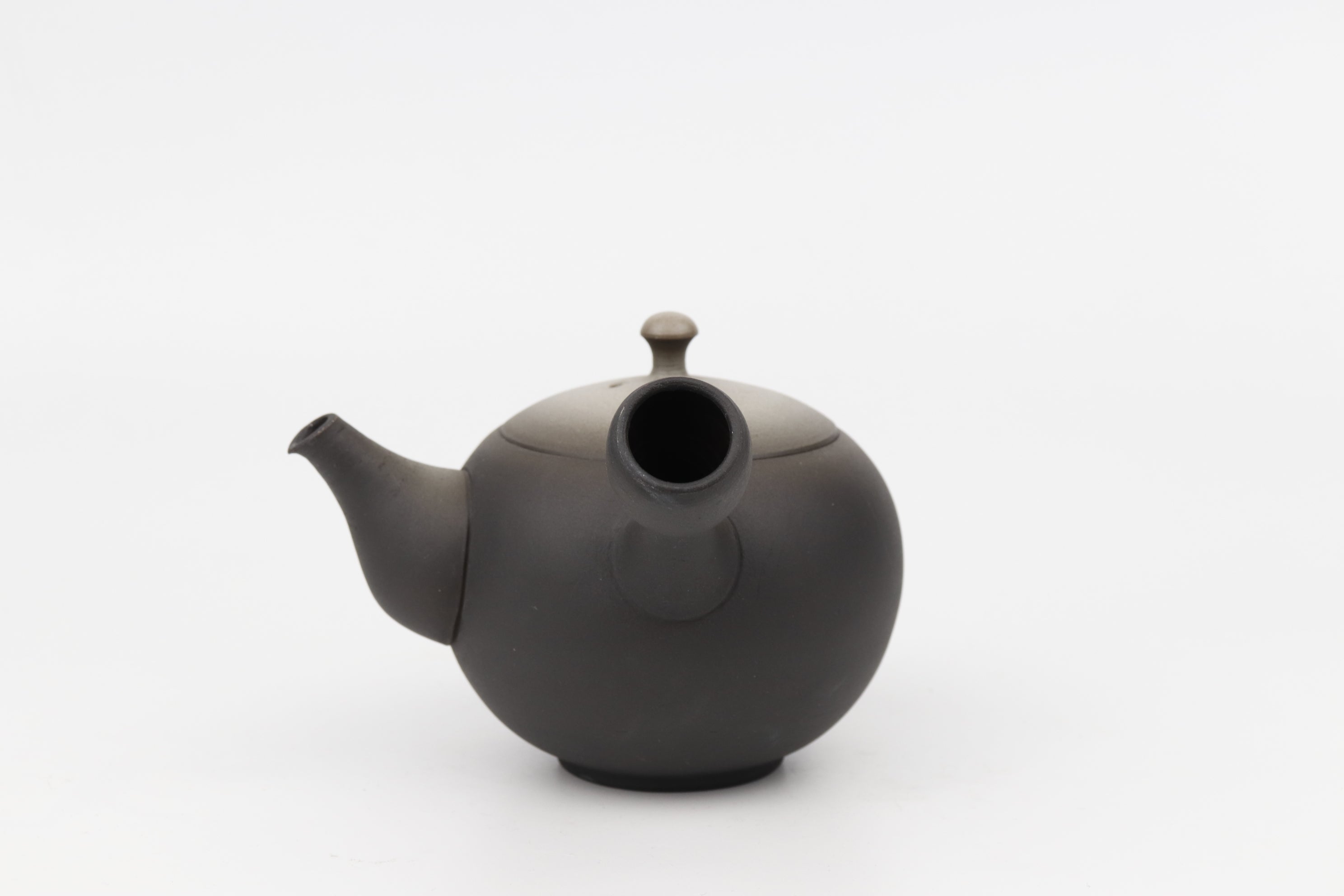 إنها إبريق شاي "Gokuhei Kyusu"