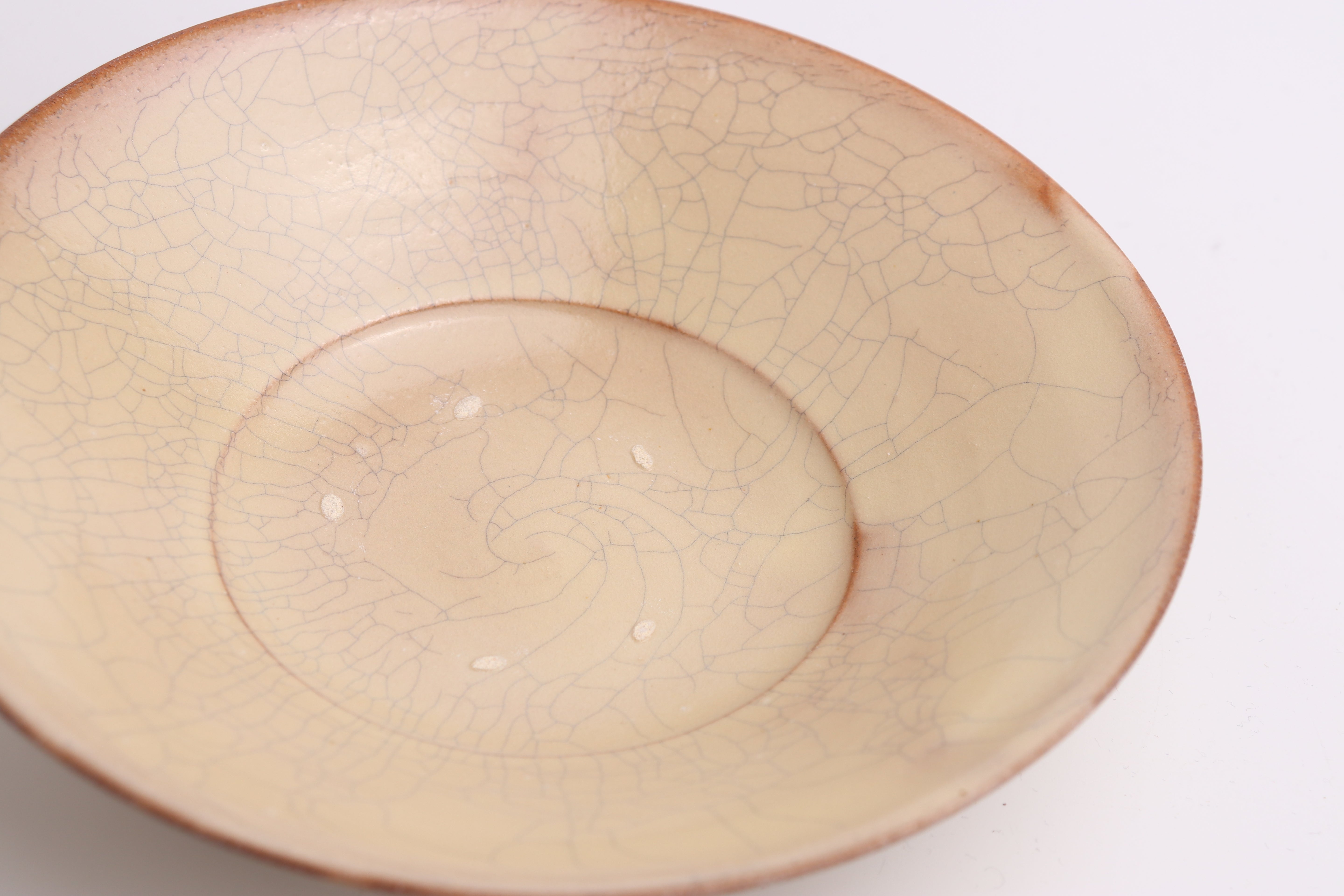 Fuminari Araga crack dish with brim 18cm