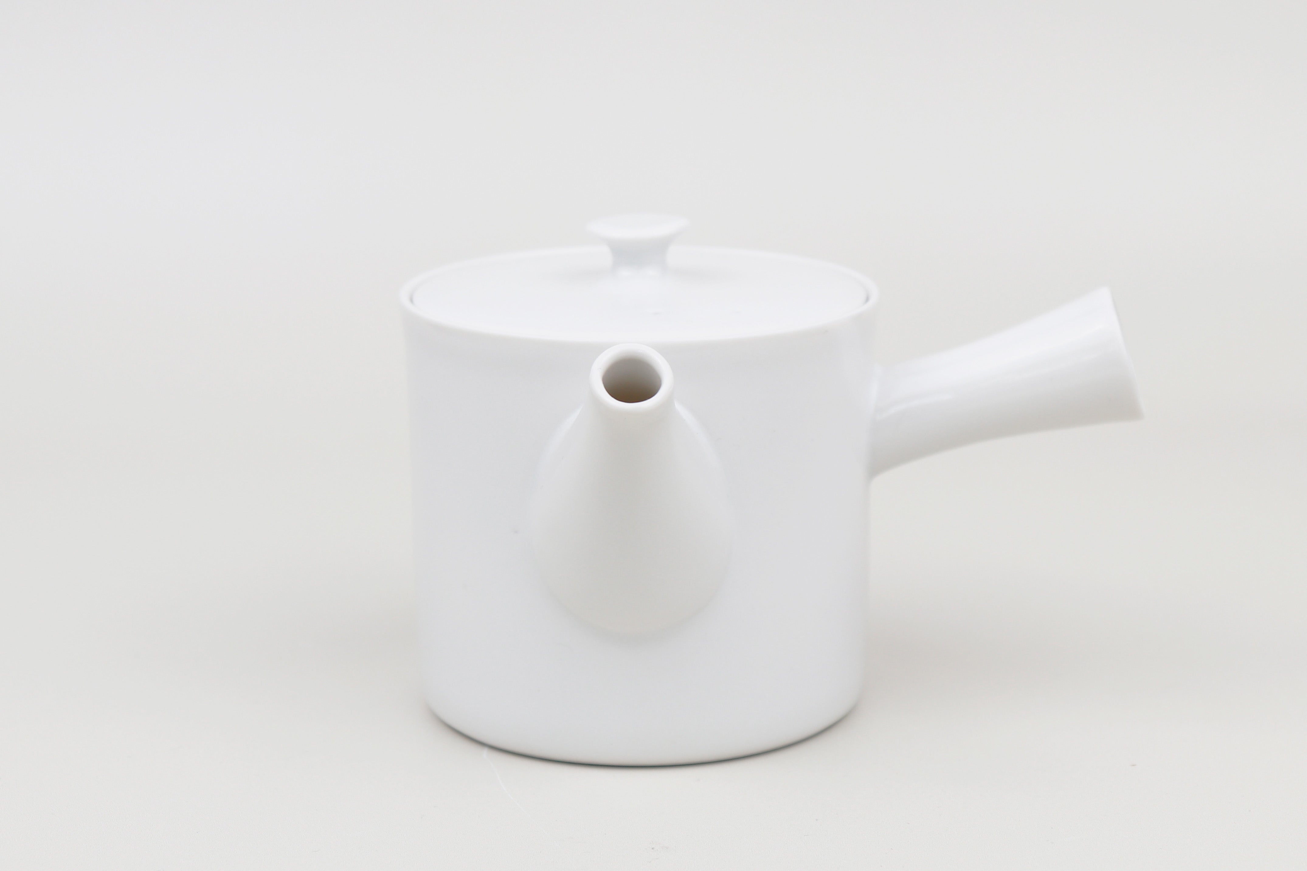 KYU-SU (teapot) / Yumiko Iihoshi / S / white