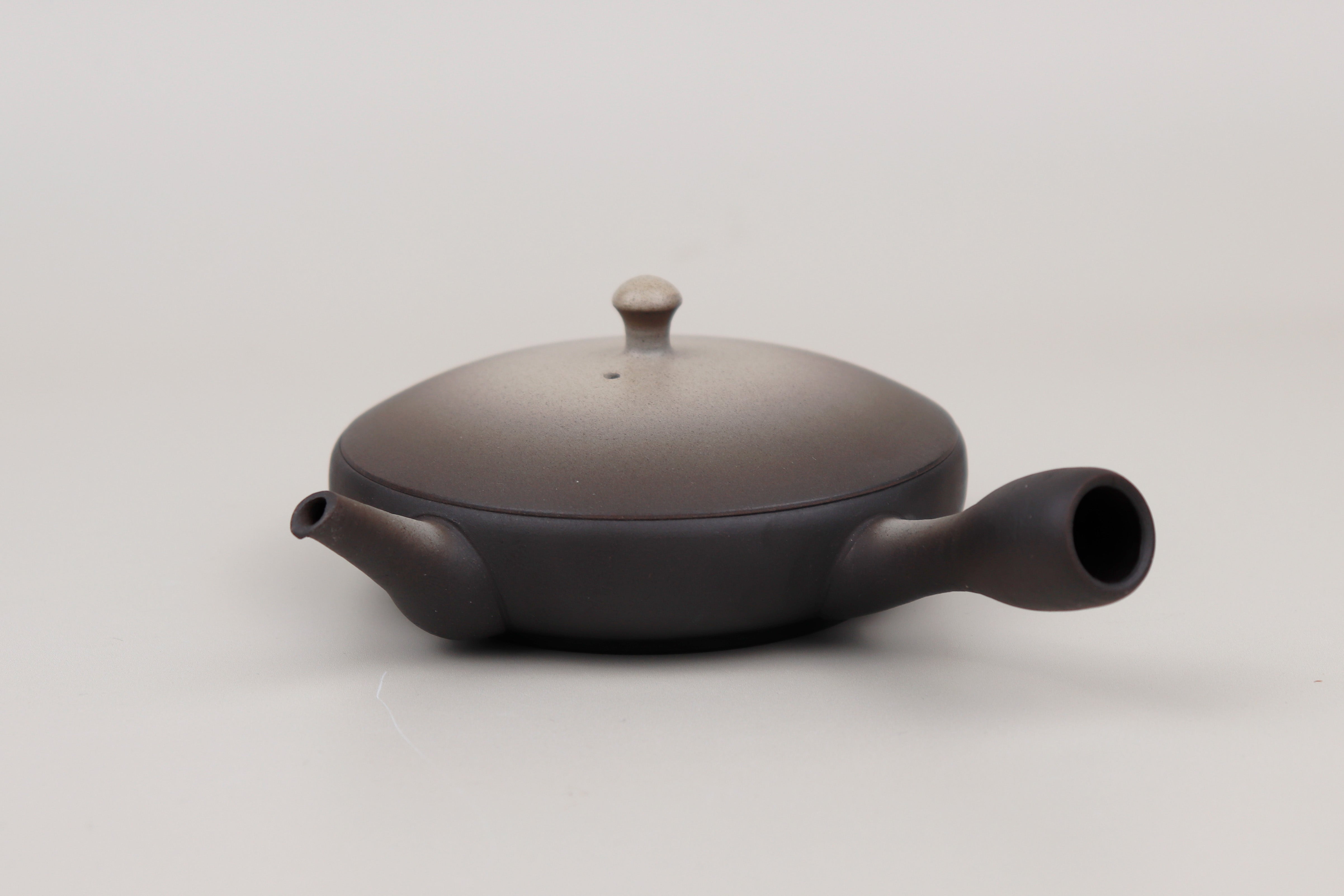 Kyusu (tea pot) / Maekawa Kyokuhei 