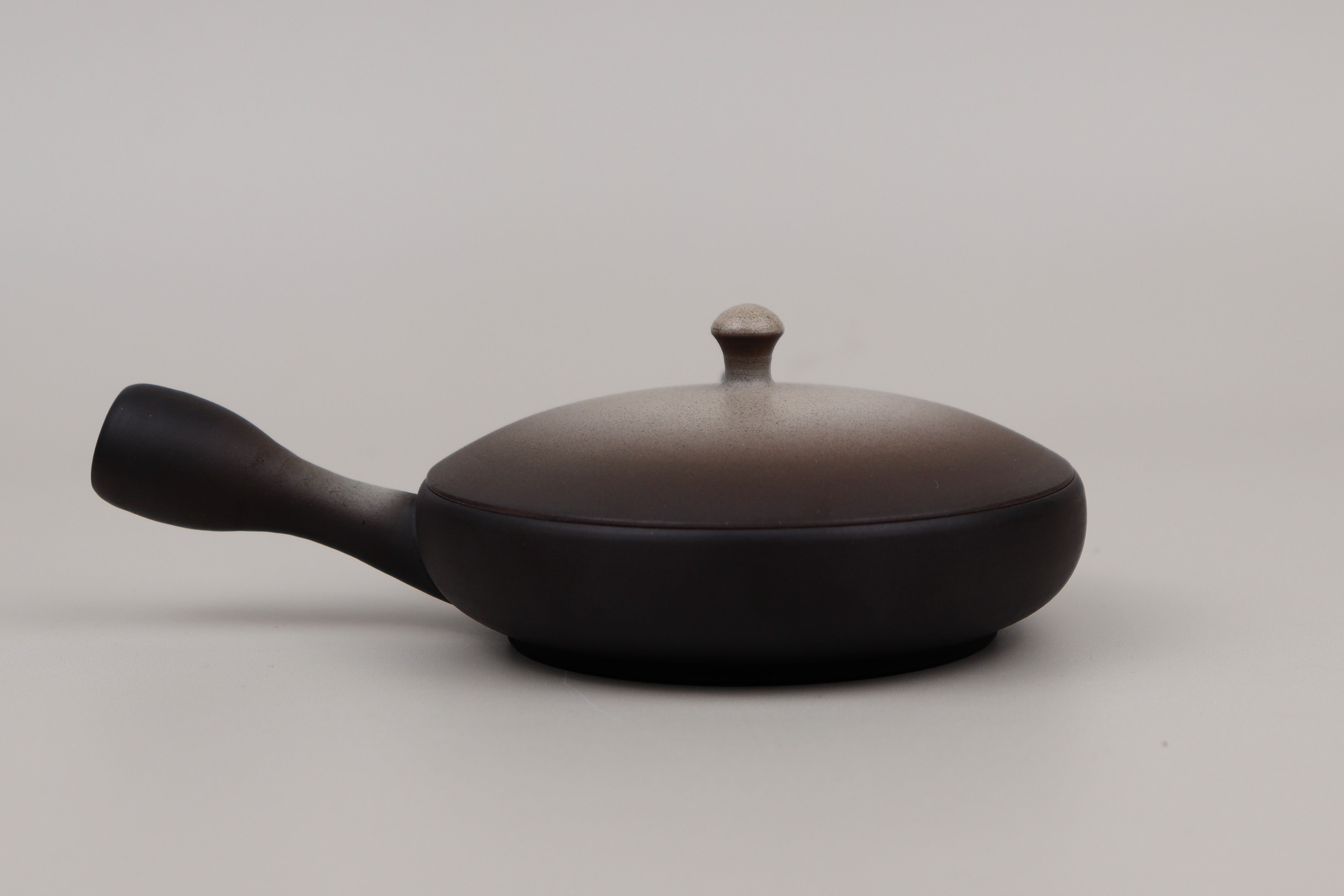 Kyusu (tea pot) / Maekawa Kyokuhei 